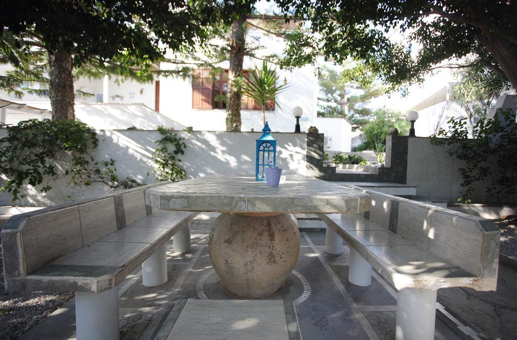 Villa Venus Adamantas  Bagian luar foto