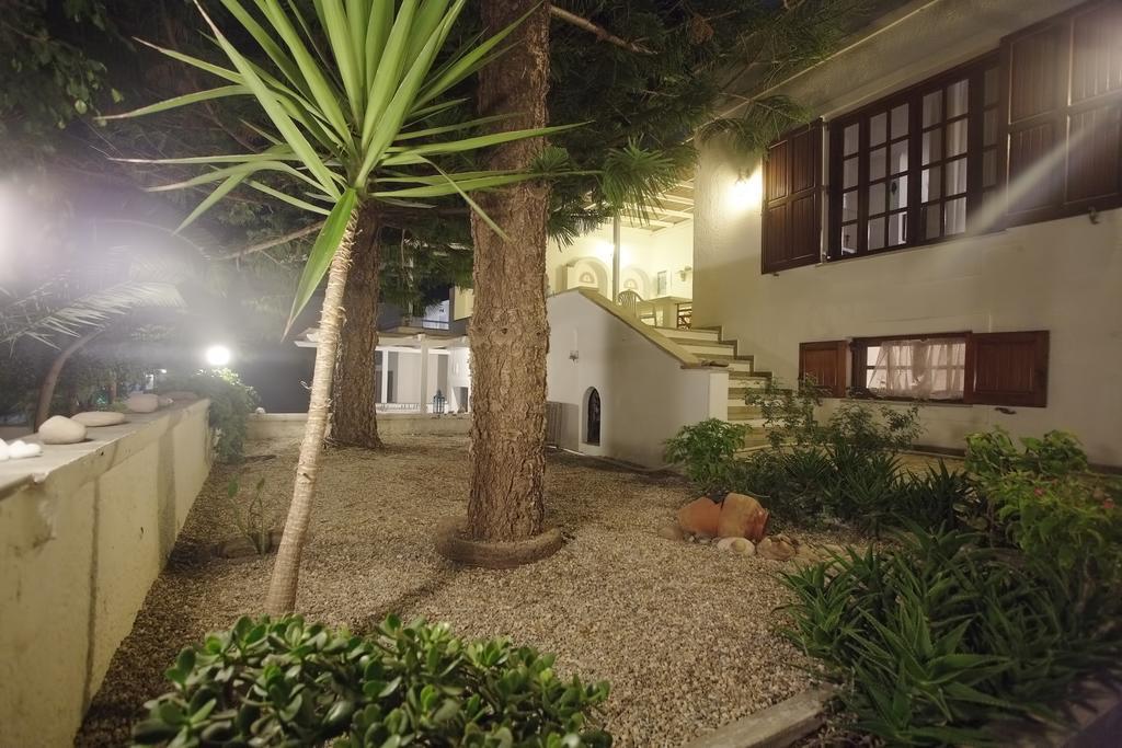 Villa Venus Adamantas  Bagian luar foto